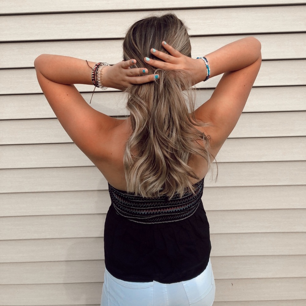 AEO White Ripped Skinny jeans